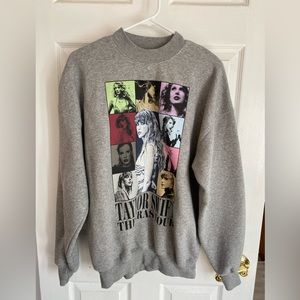 Taylor Swift The Eras Tour Gray Crewneck | size: S